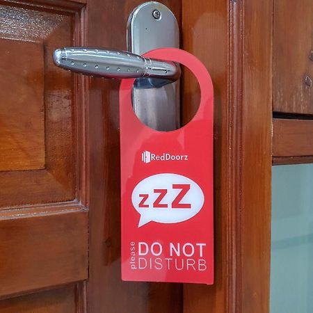 Reddoorz Syariah Near Solo Paragon Mall 2 Bonorejo Exterior photo
