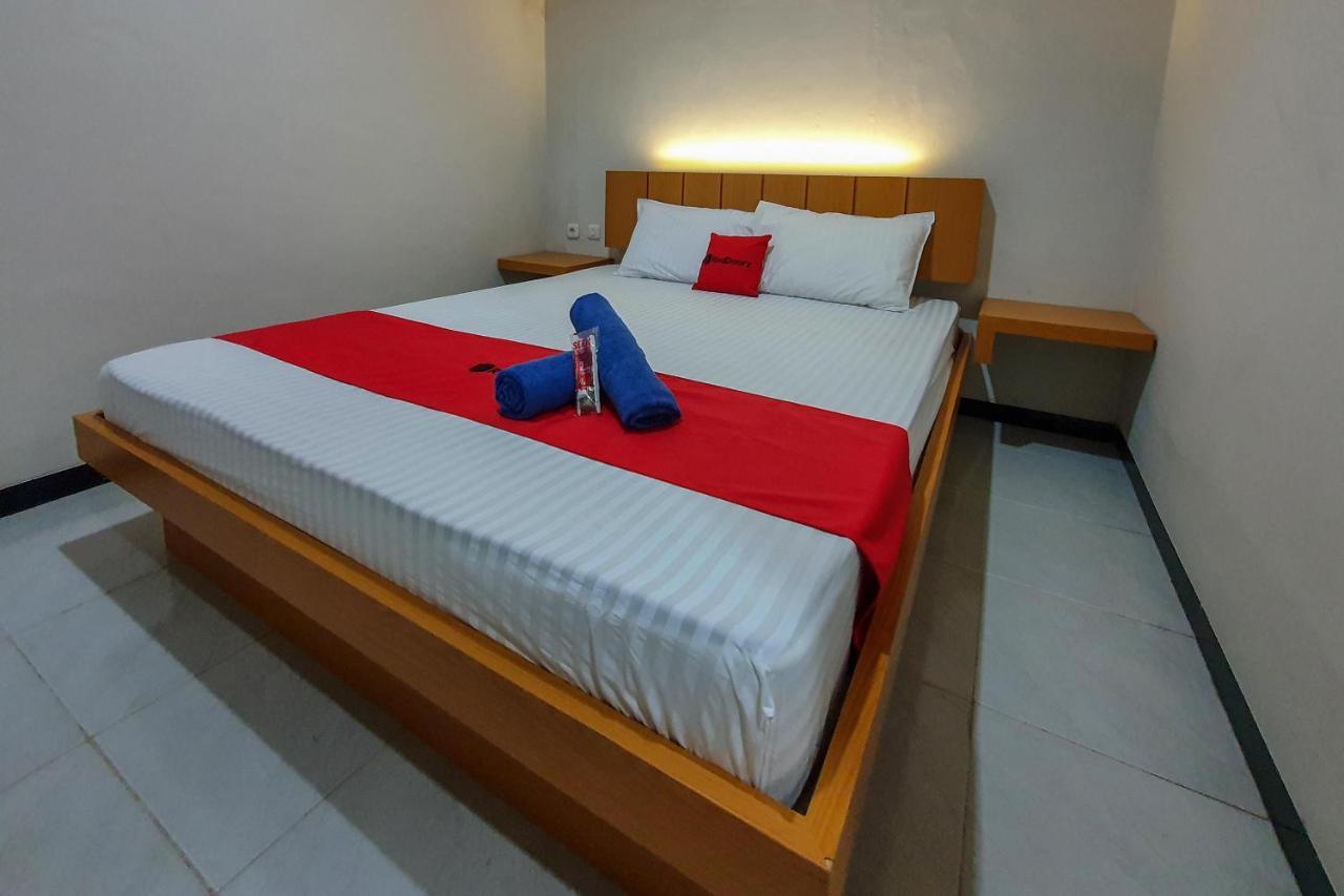 Reddoorz Syariah Near Solo Paragon Mall 2 Bonorejo Exterior photo