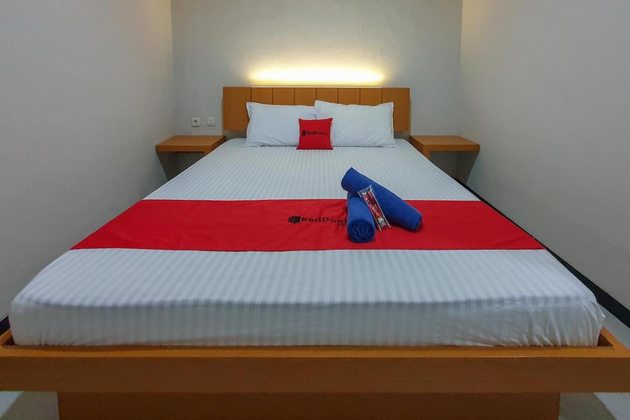 Reddoorz Syariah Near Solo Paragon Mall 2 Bonorejo Exterior photo