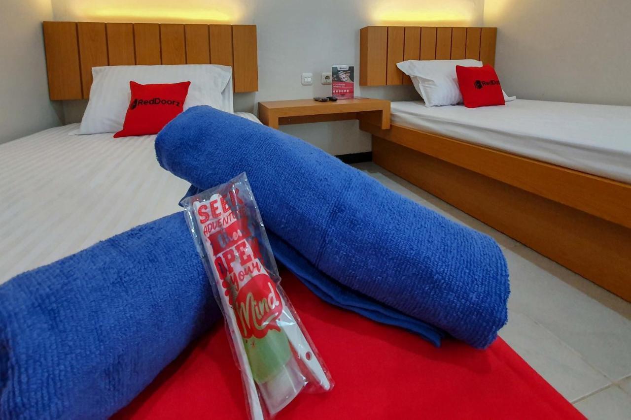 Reddoorz Syariah Near Solo Paragon Mall 2 Bonorejo Exterior photo