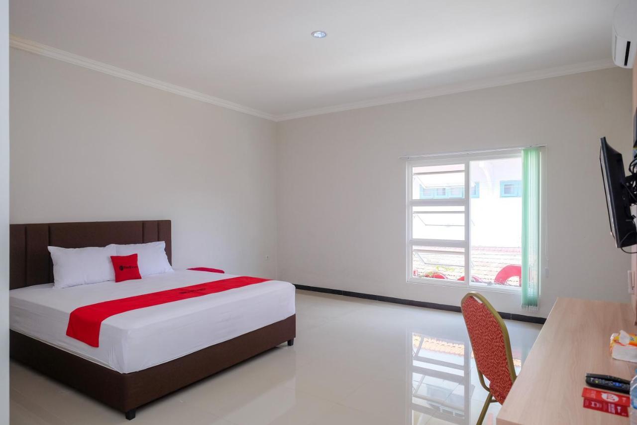Reddoorz Syariah Near Solo Paragon Mall 2 Bonorejo Exterior photo