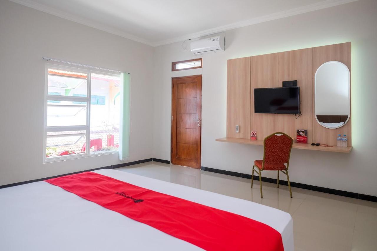 Reddoorz Syariah Near Solo Paragon Mall 2 Bonorejo Exterior photo